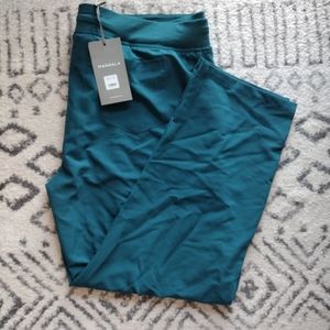 Mandala Women's Cargo Scrub Pants, 2XL Petite, Caribbean Blue, NWT